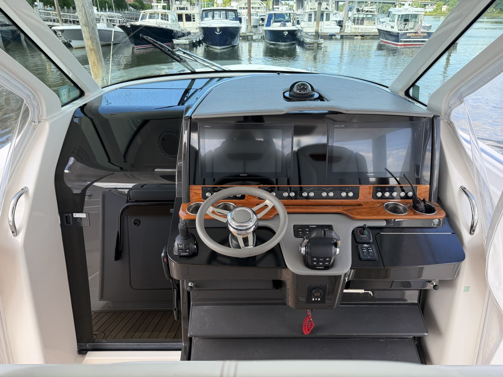 2019 Tiara Yachts  - Photo 14