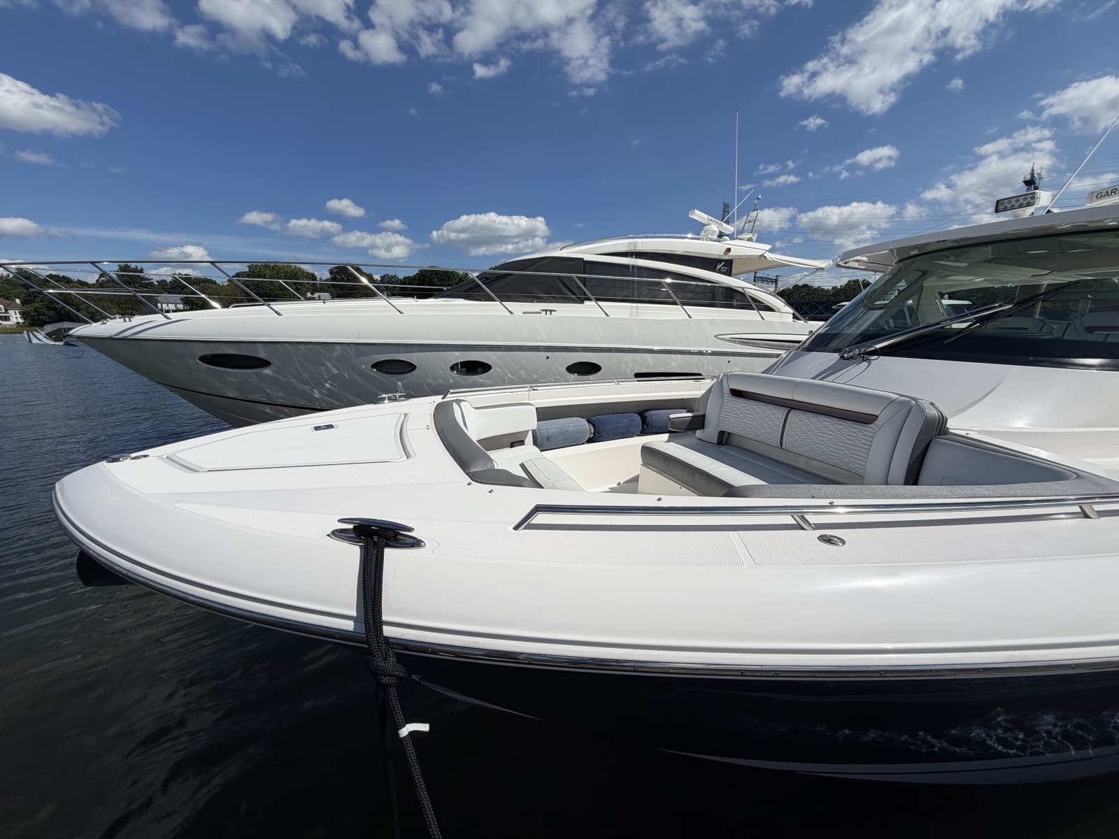 2019 Tiara Yachts  - Photo 3