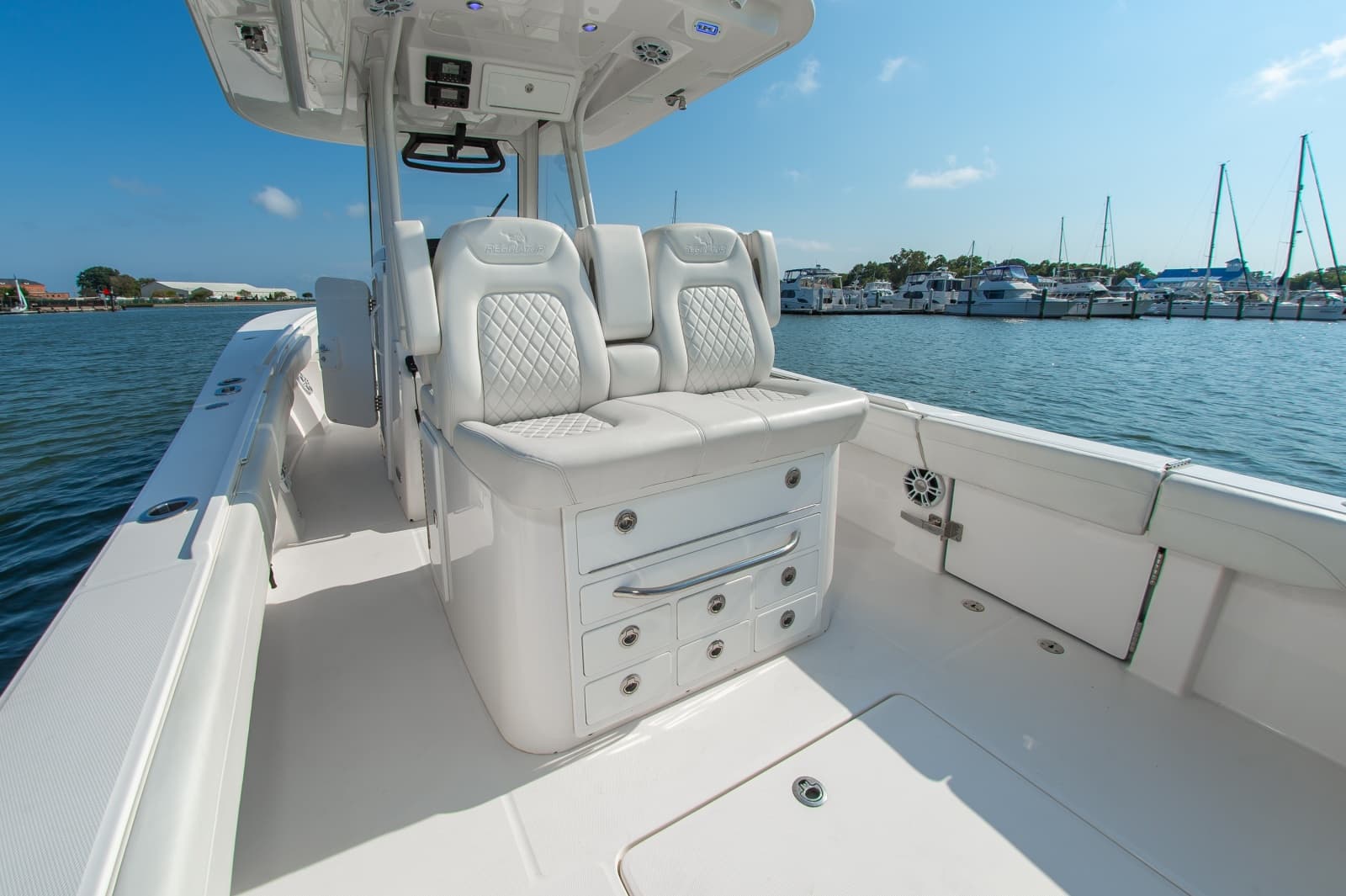 2024 Regulator 31 - Photo 10