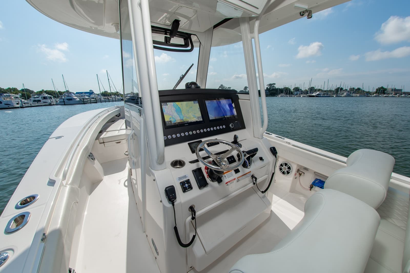 2024 Regulator 31 - Photo 20