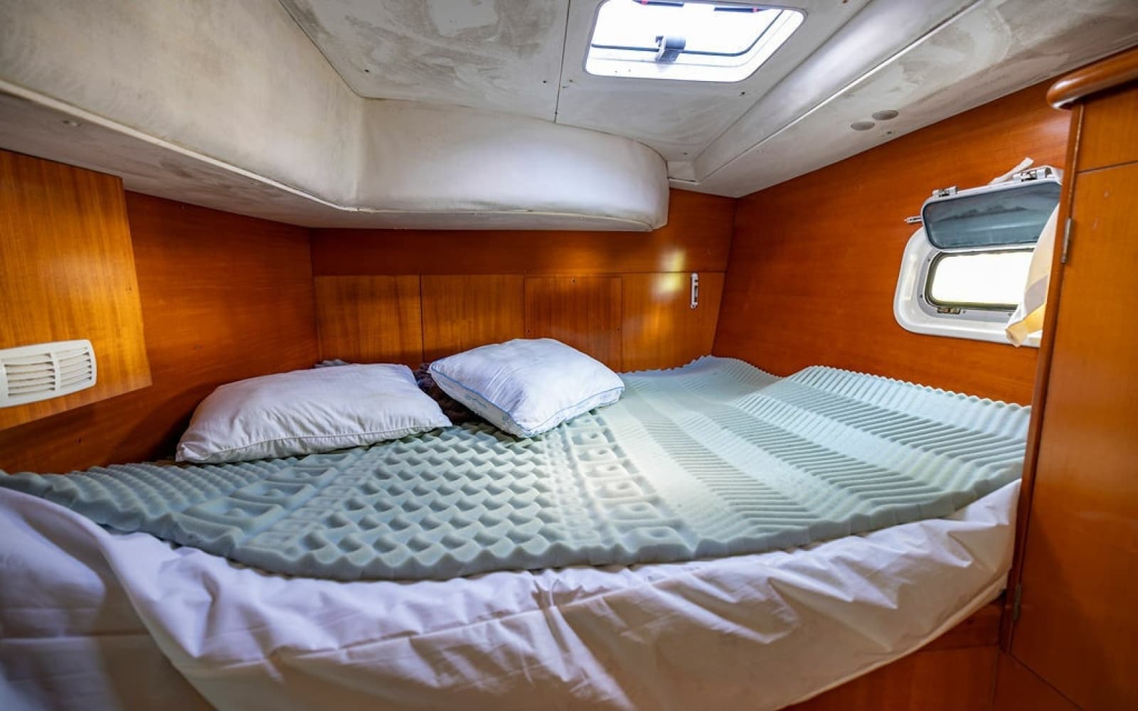 2001 Lagoon 410 - Photo 46