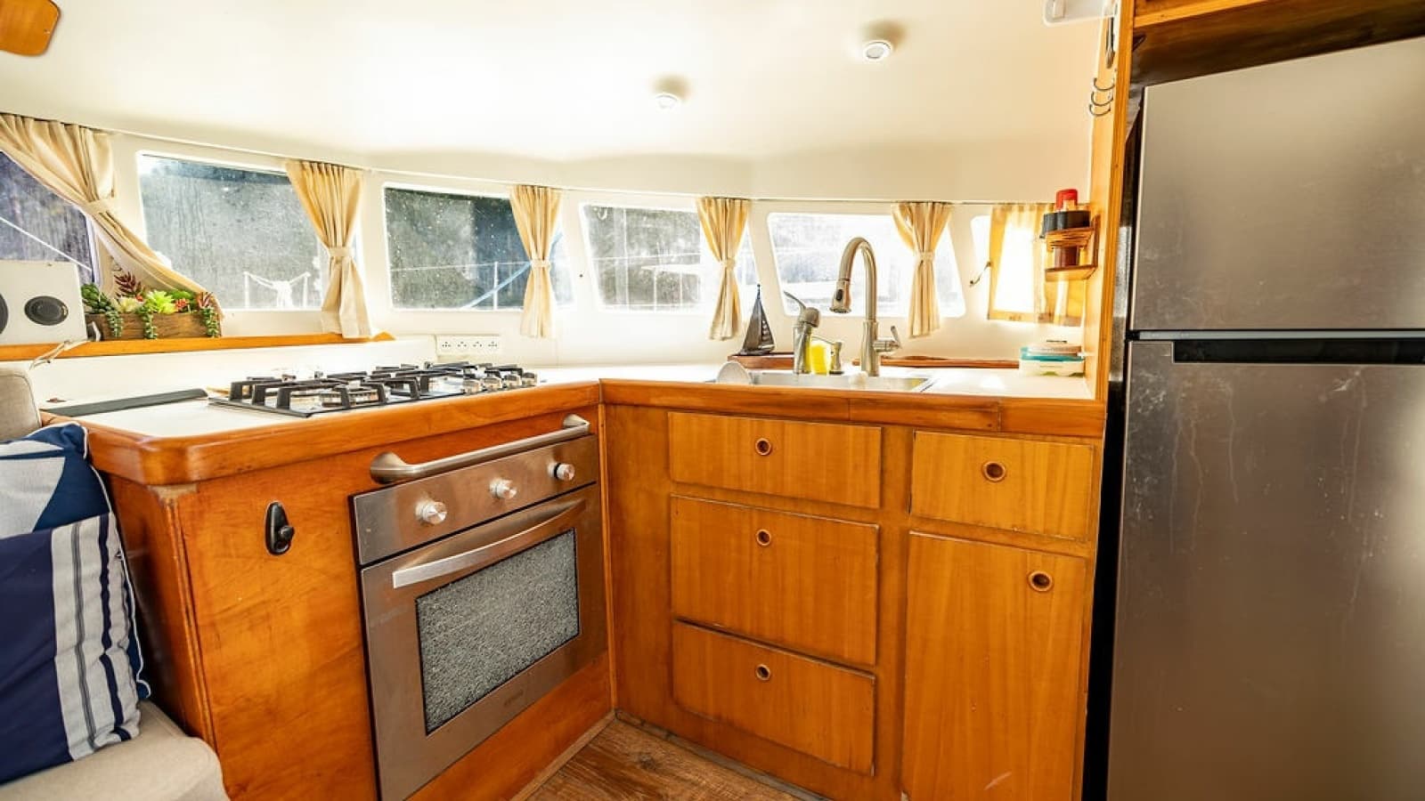 2001 Lagoon 410 - Photo 37