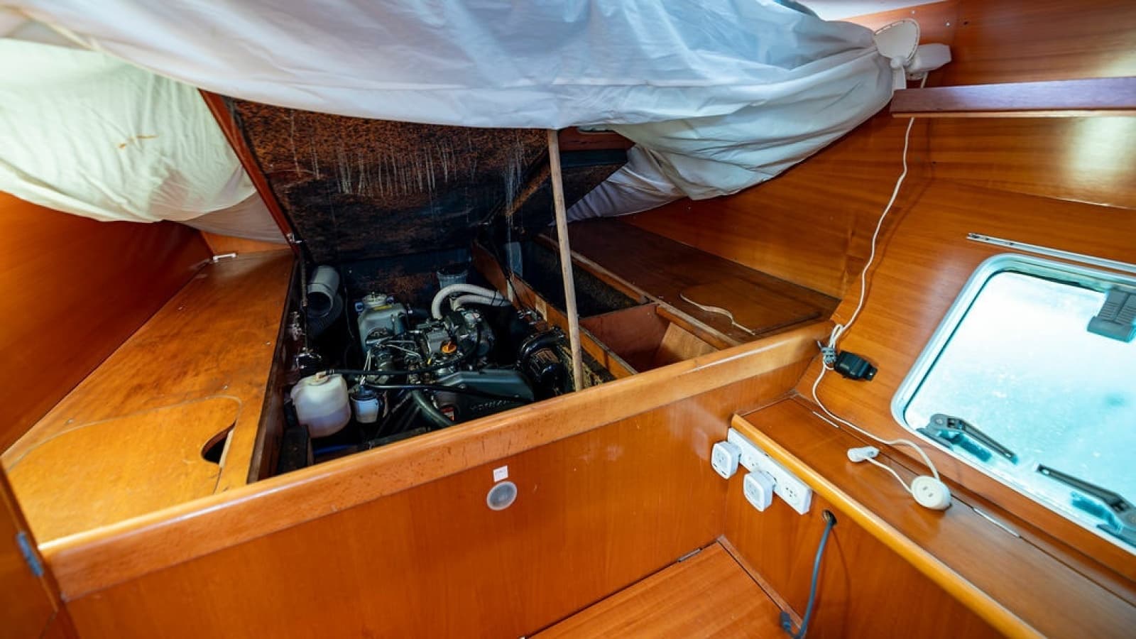 2001 Lagoon 410 - Photo 60