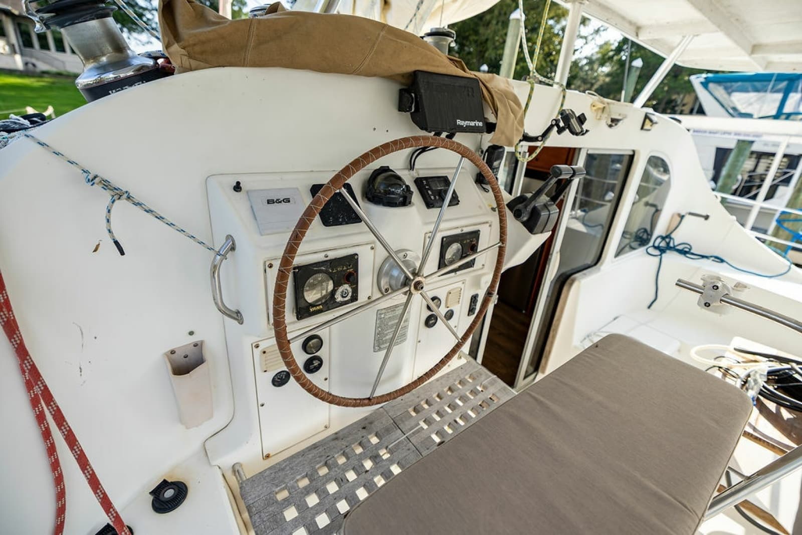 2001 Lagoon 410 - Photo 7