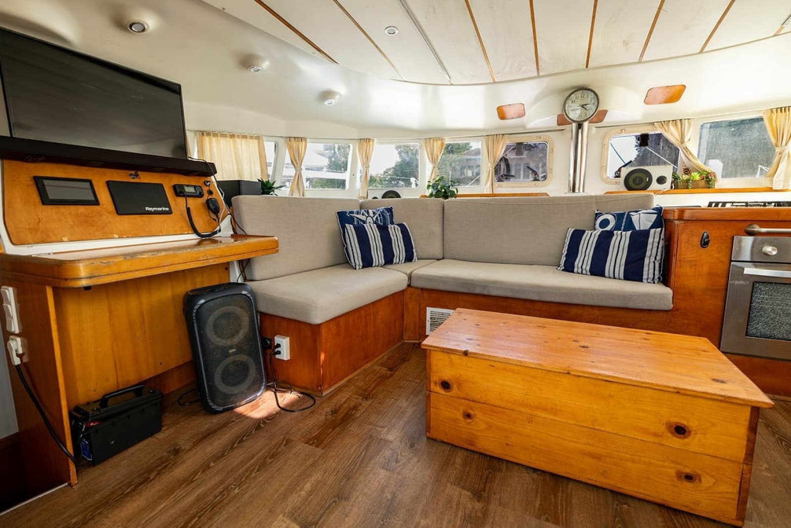 2001 Lagoon 410 - Photo 33