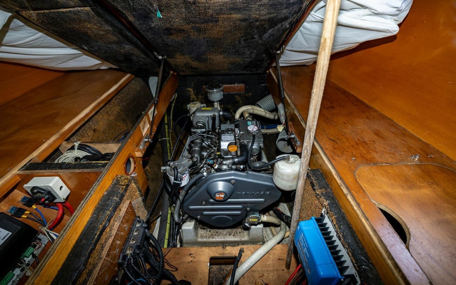 2001 Lagoon 410 - Photo 63