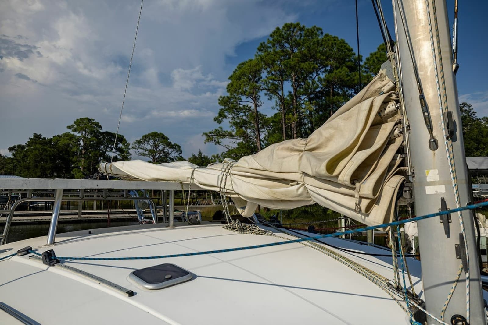 2001 Lagoon 410 - Photo 10