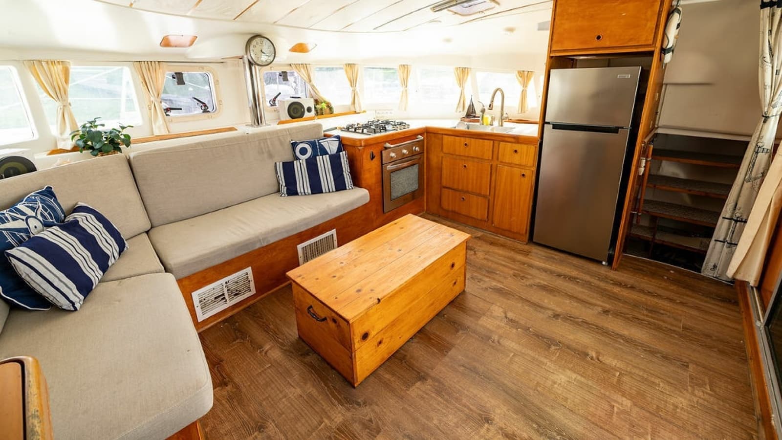 2001 Lagoon 410 - Photo 35