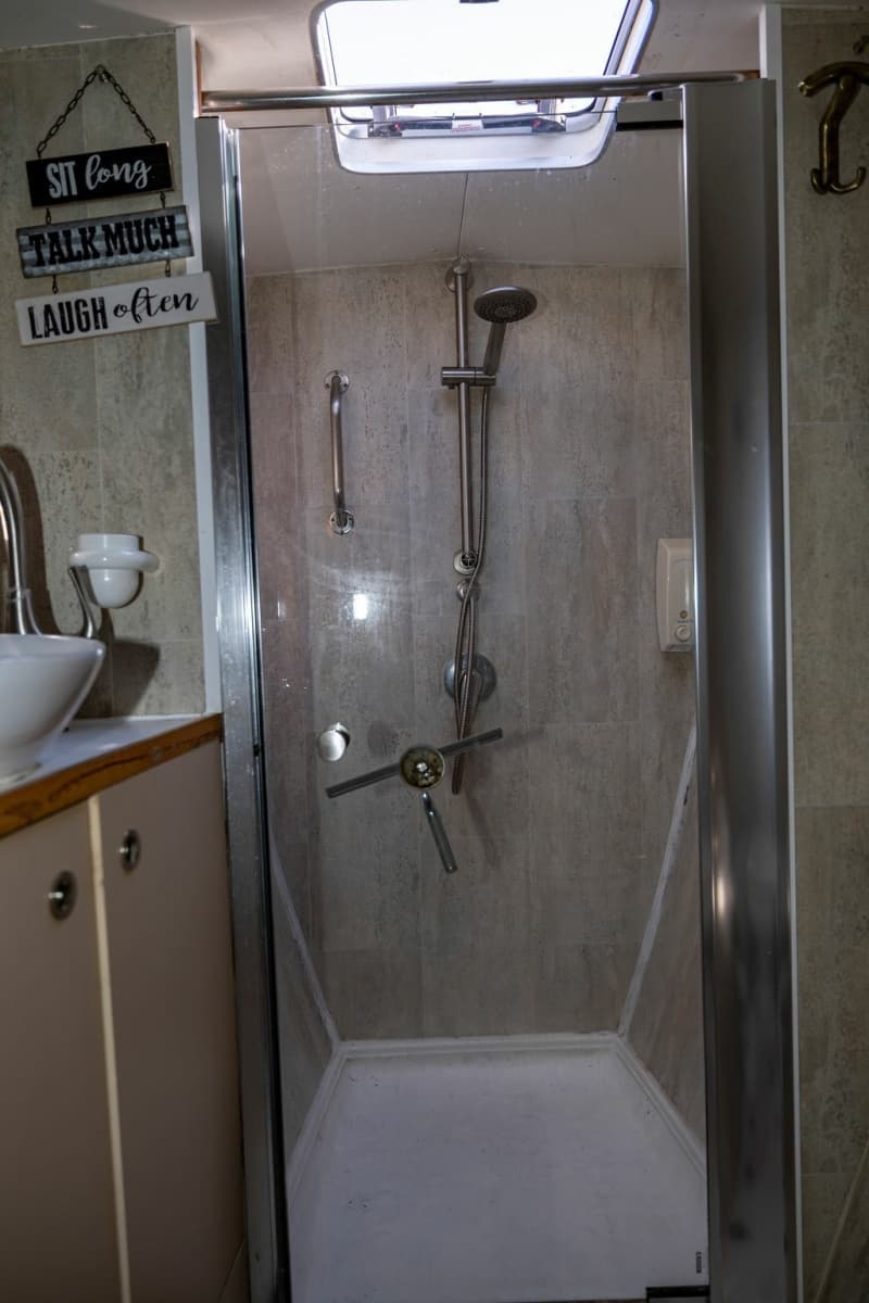 2001 Lagoon 410 - Photo 57