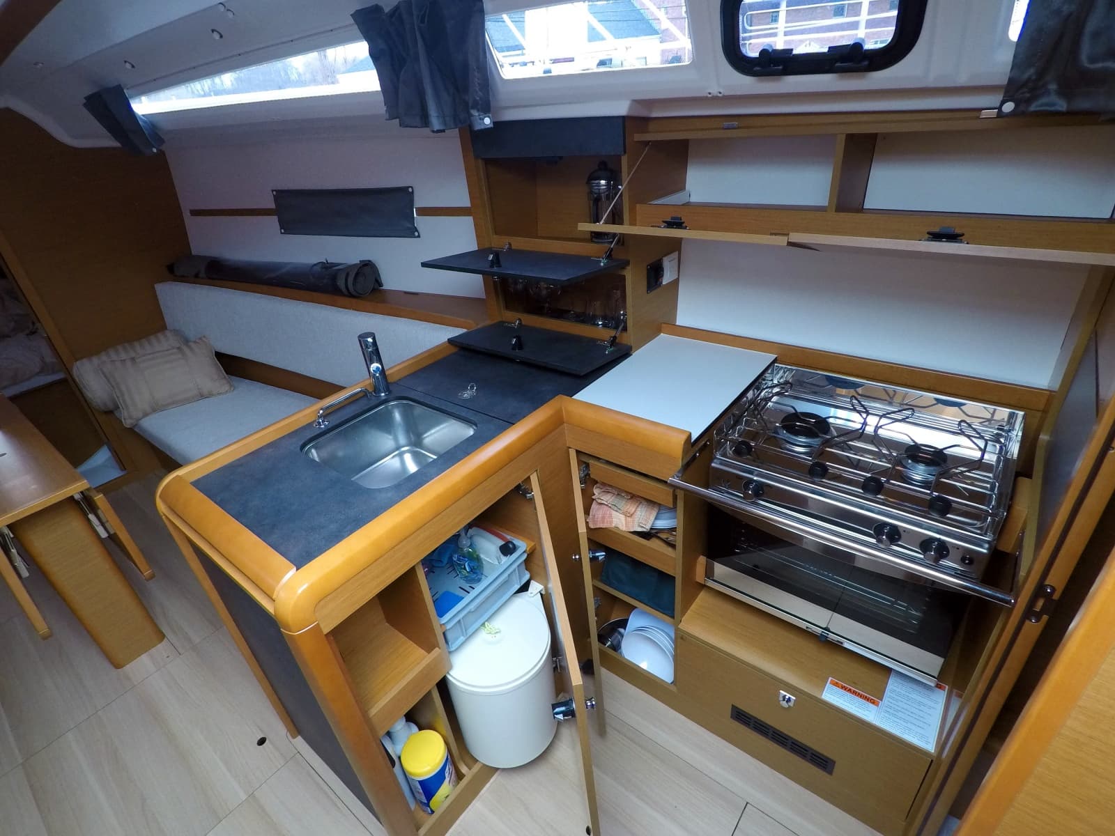 2015 Jeanneau Sun Odyssey 349 - Photo 21