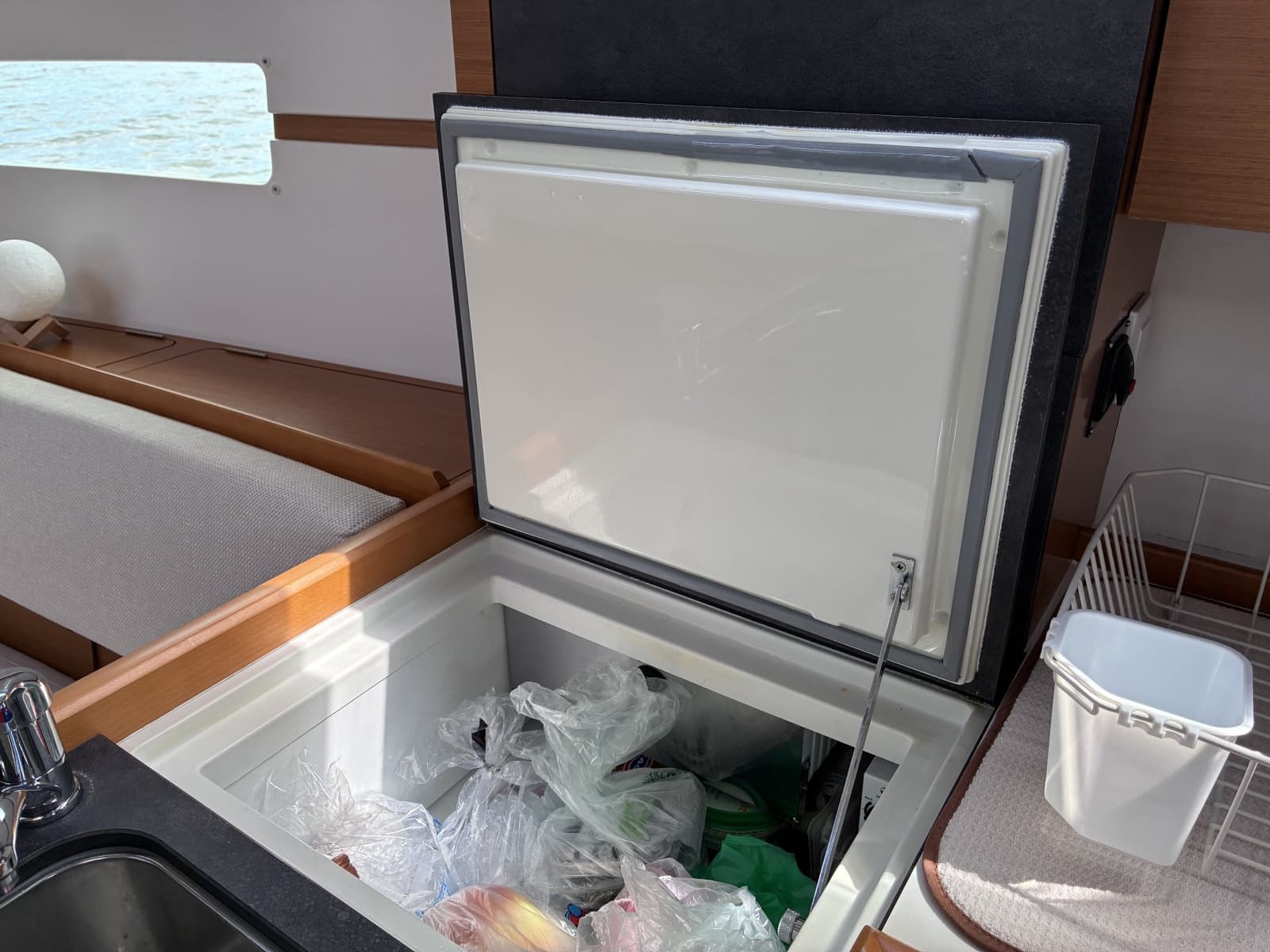 2015 Jeanneau Sun Odyssey 349 - Photo 22