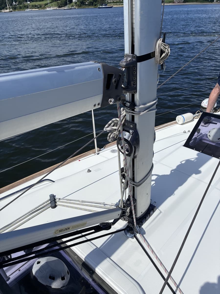 2015 Jeanneau Sun Odyssey 349 - Photo 13