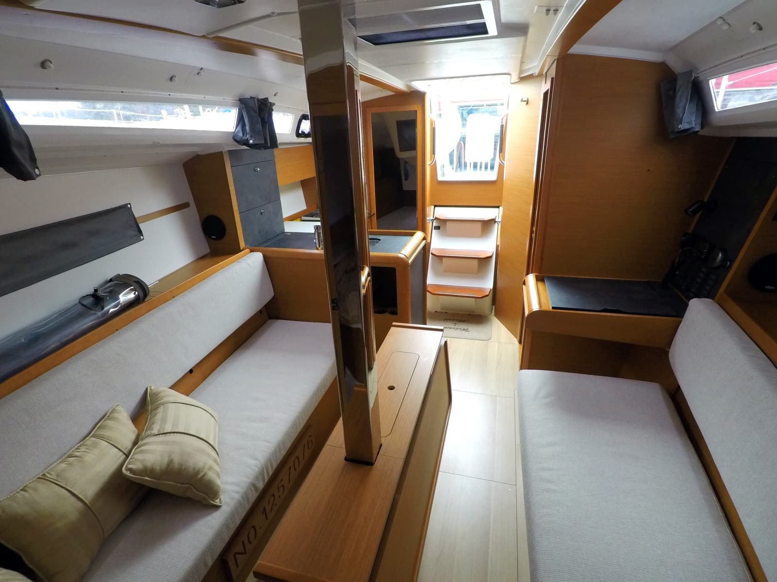 2015 Jeanneau Sun Odyssey 349 - Photo 23