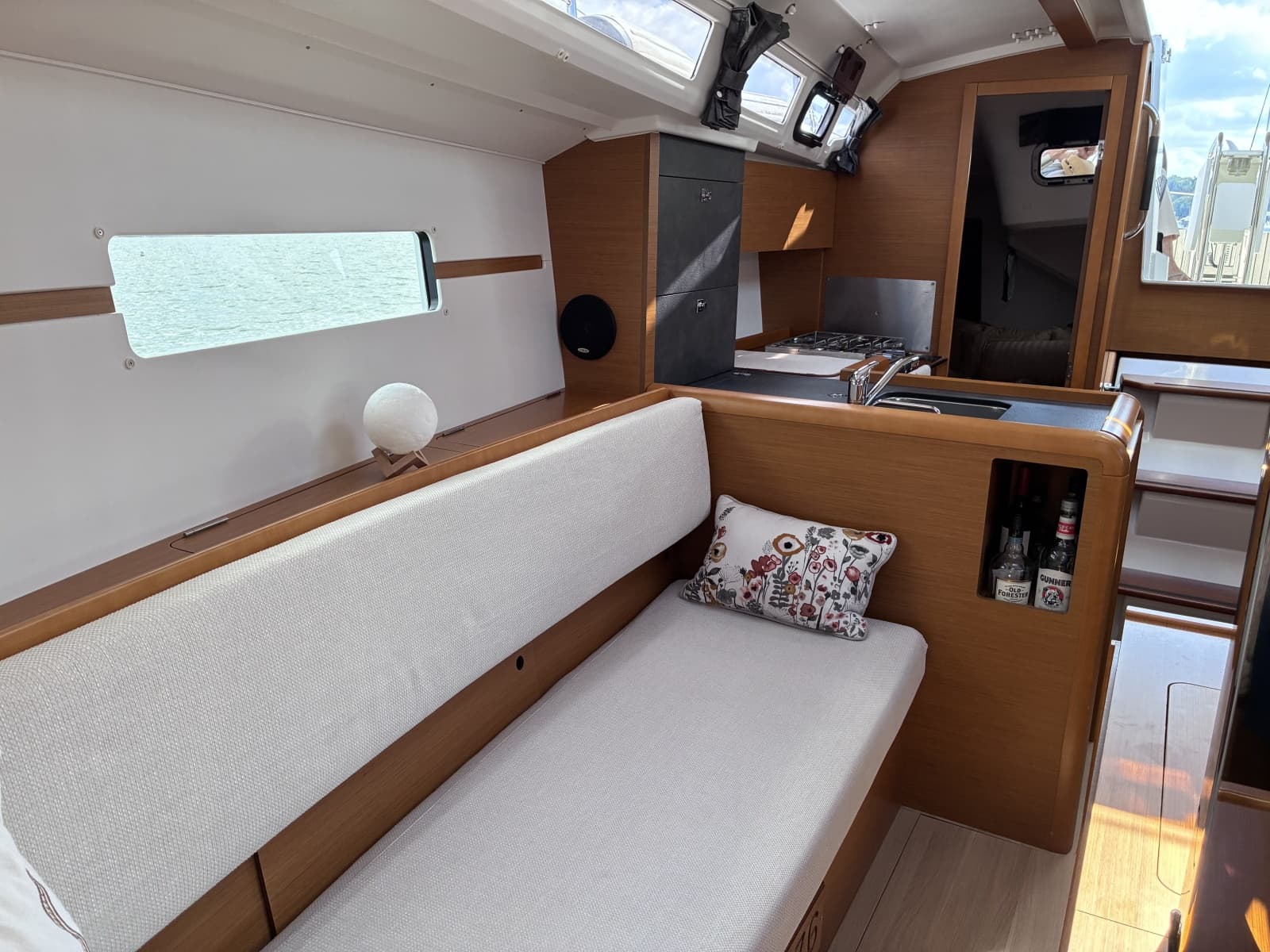 2015 Jeanneau Sun Odyssey 349 - Photo 27