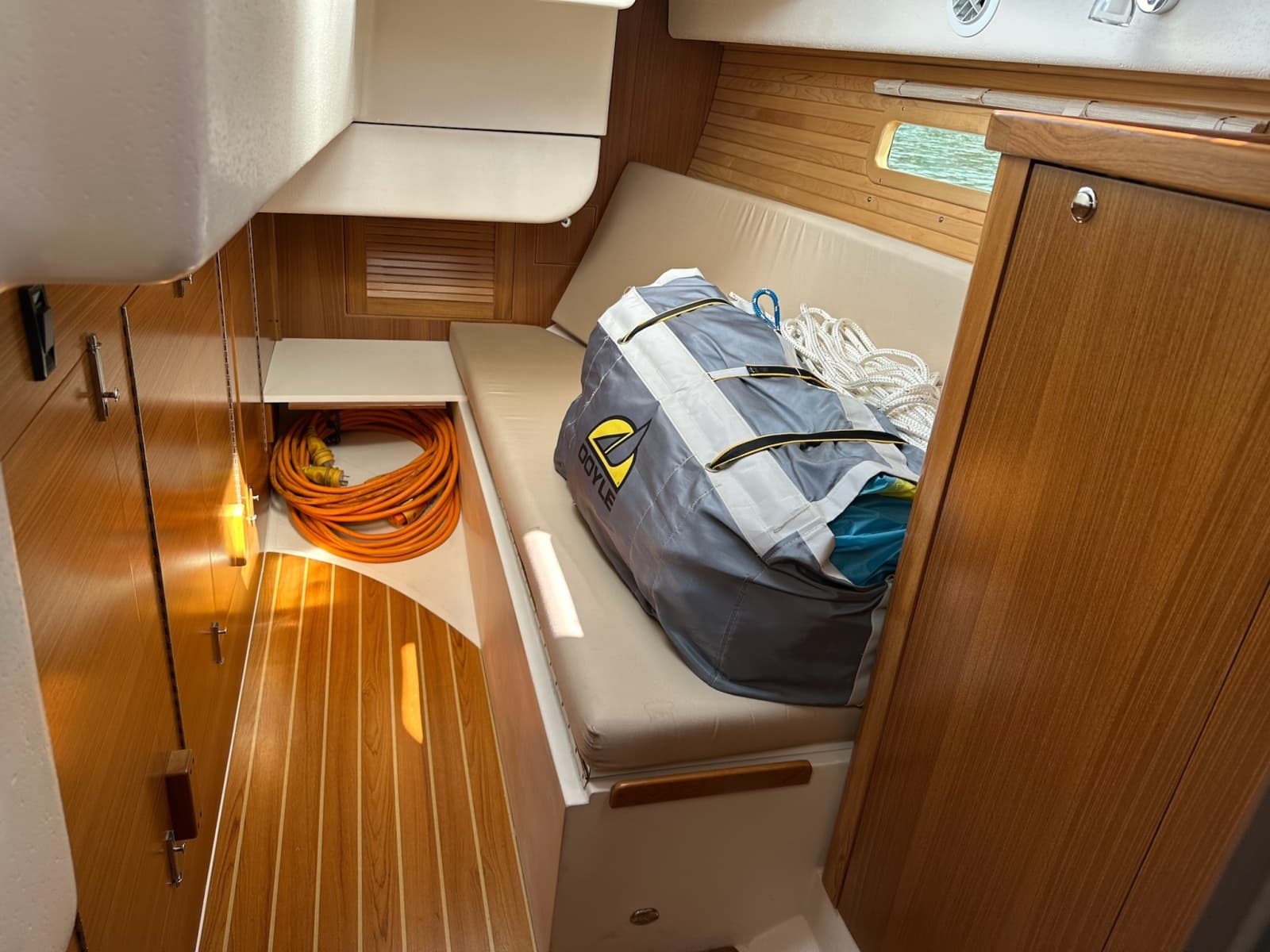 2020 Catalina 425 - Photo 50