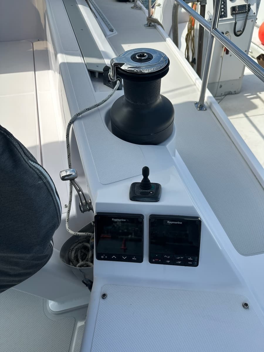 2020 Catalina 425 - Photo 23