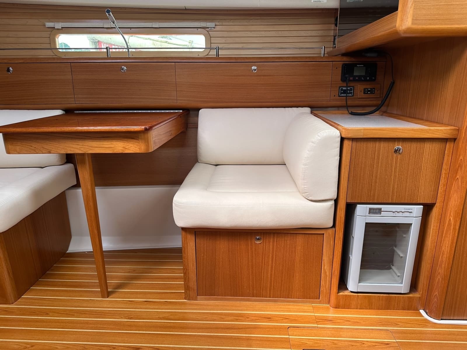 2020 Catalina 425 - Photo 36