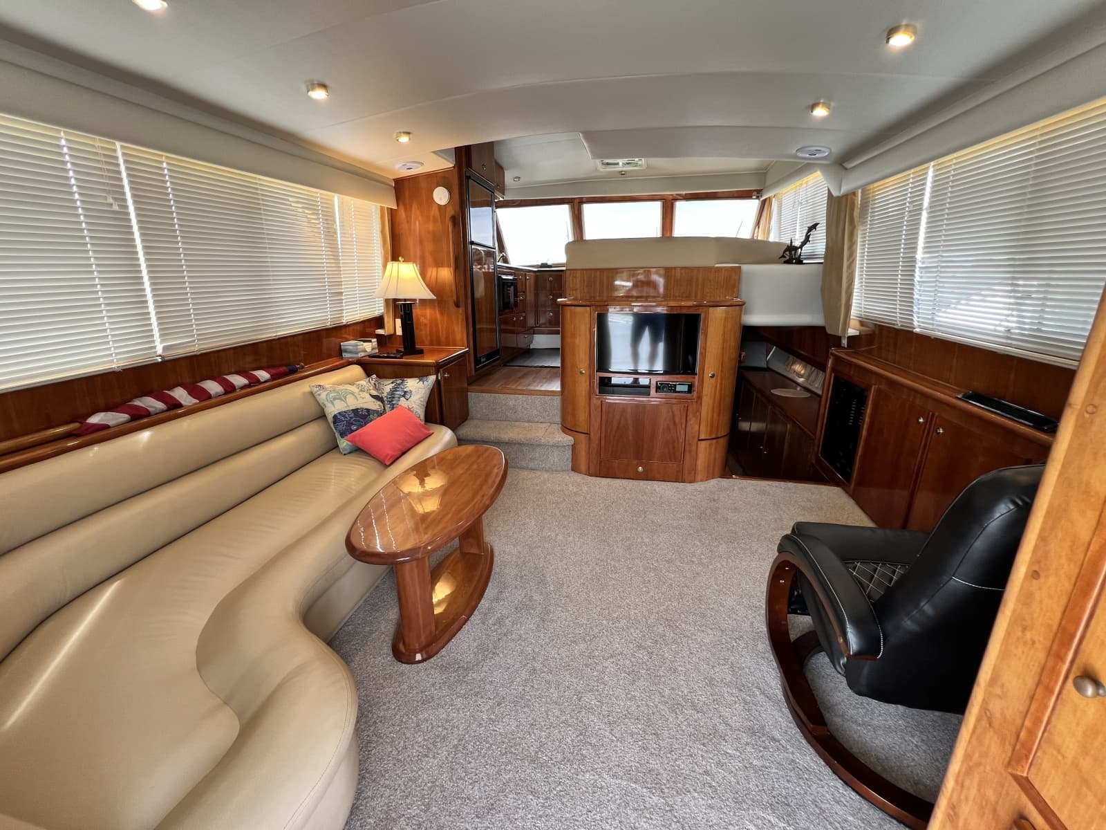 2004 Navigator 4400 - Photo 4