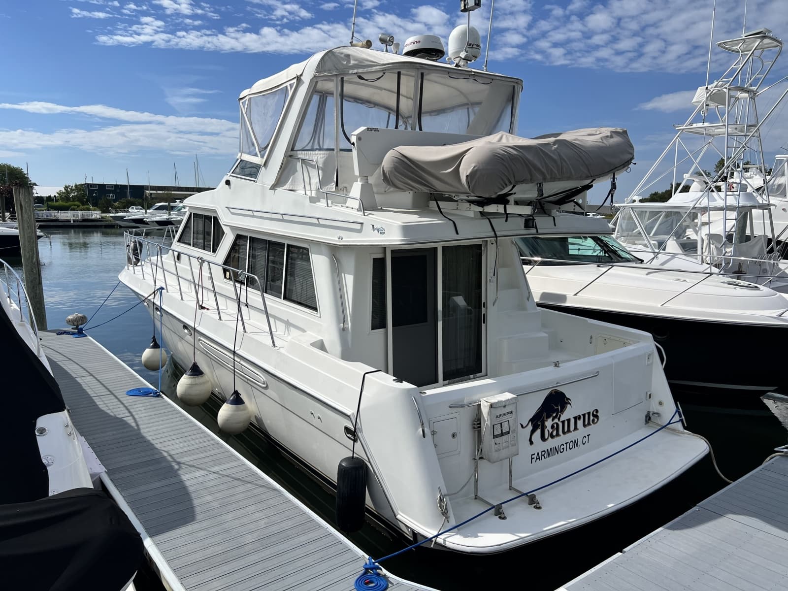 2004 Navigator 4400 - Photo 1