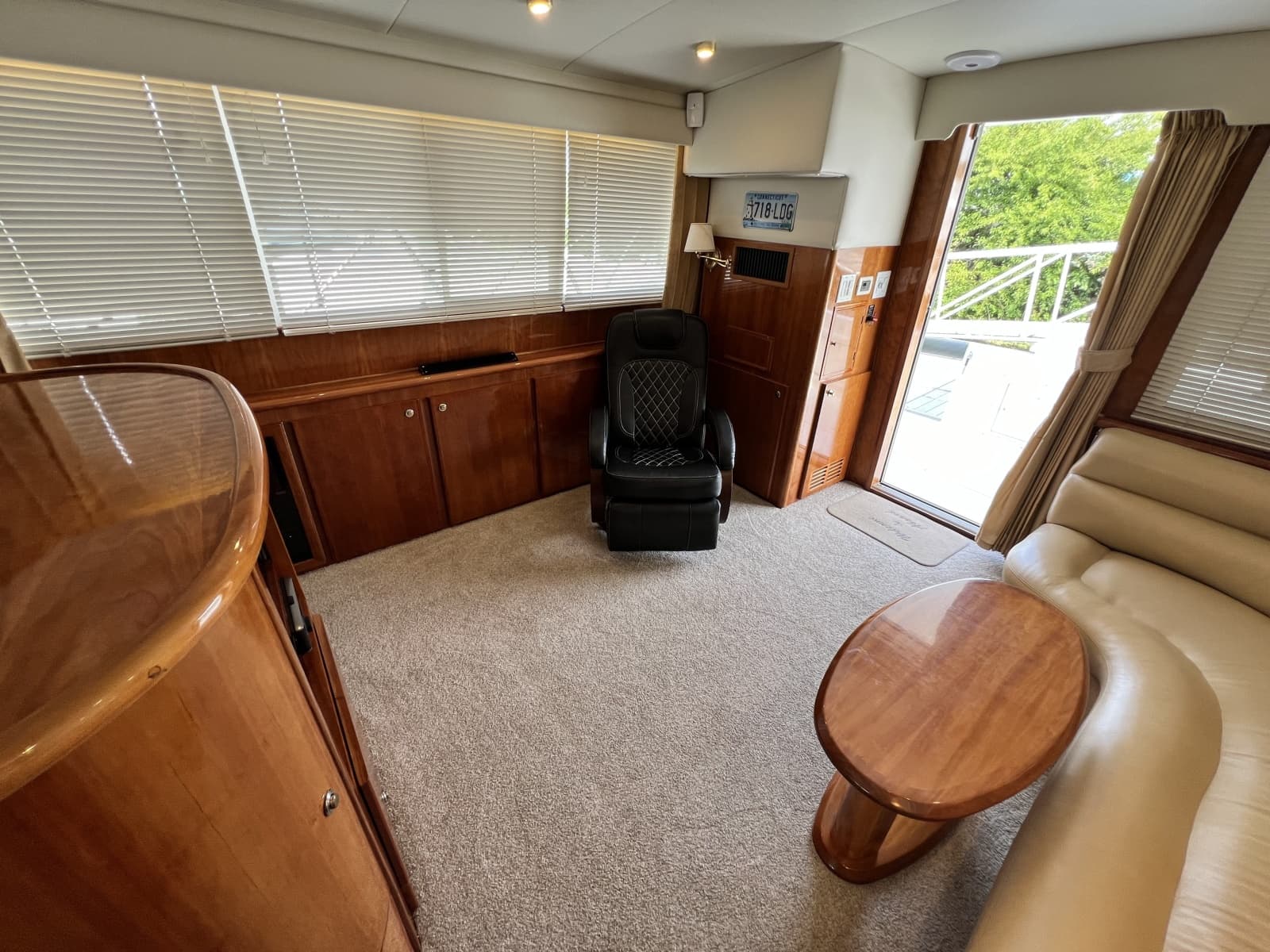 2004 Navigator 4400 - Photo 7