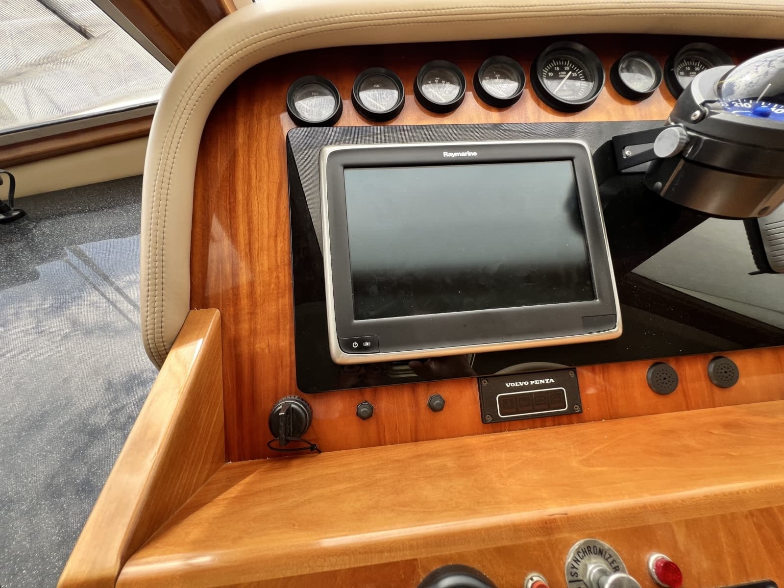 2004 Navigator 4400 - Photo 14