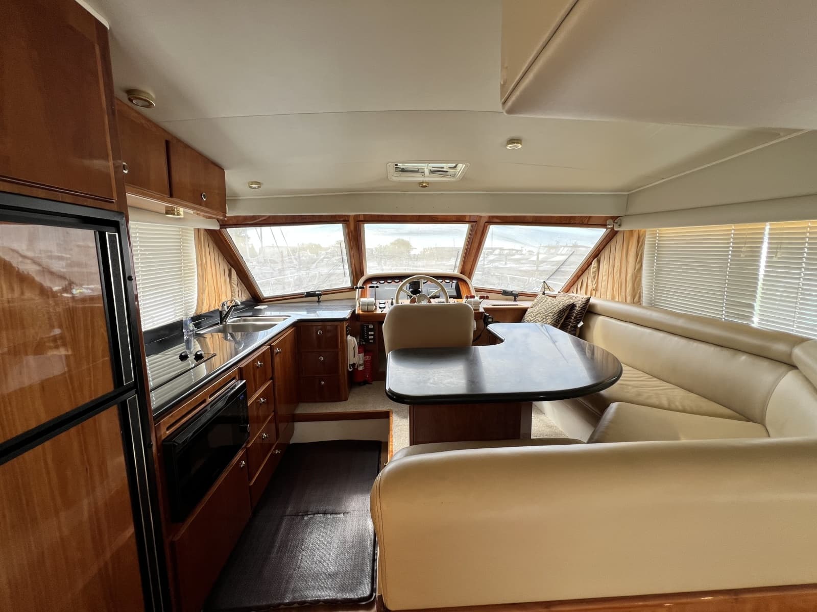 2004 Navigator 4400 - Photo 8