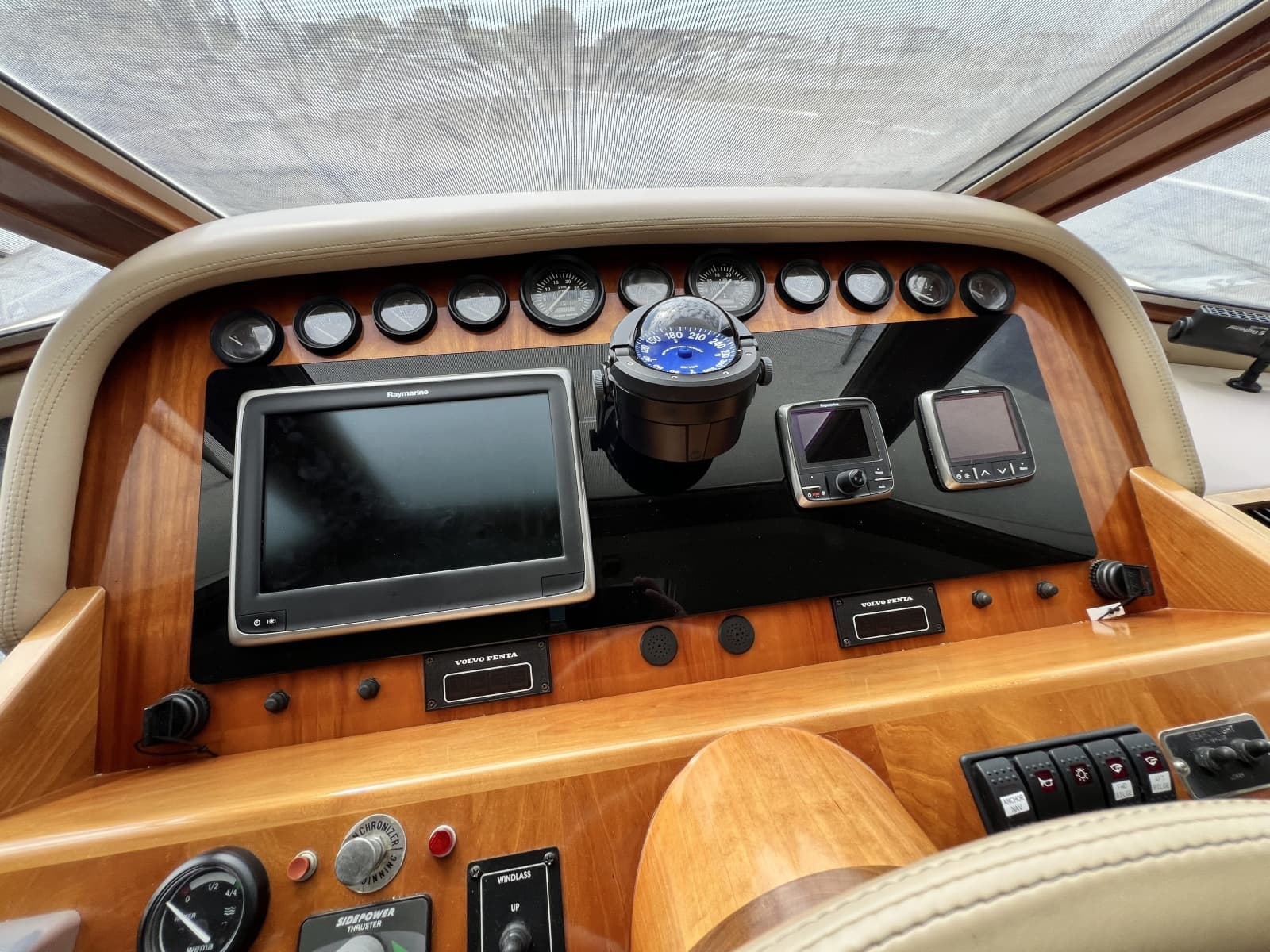 2004 Navigator 4400 - Photo 13