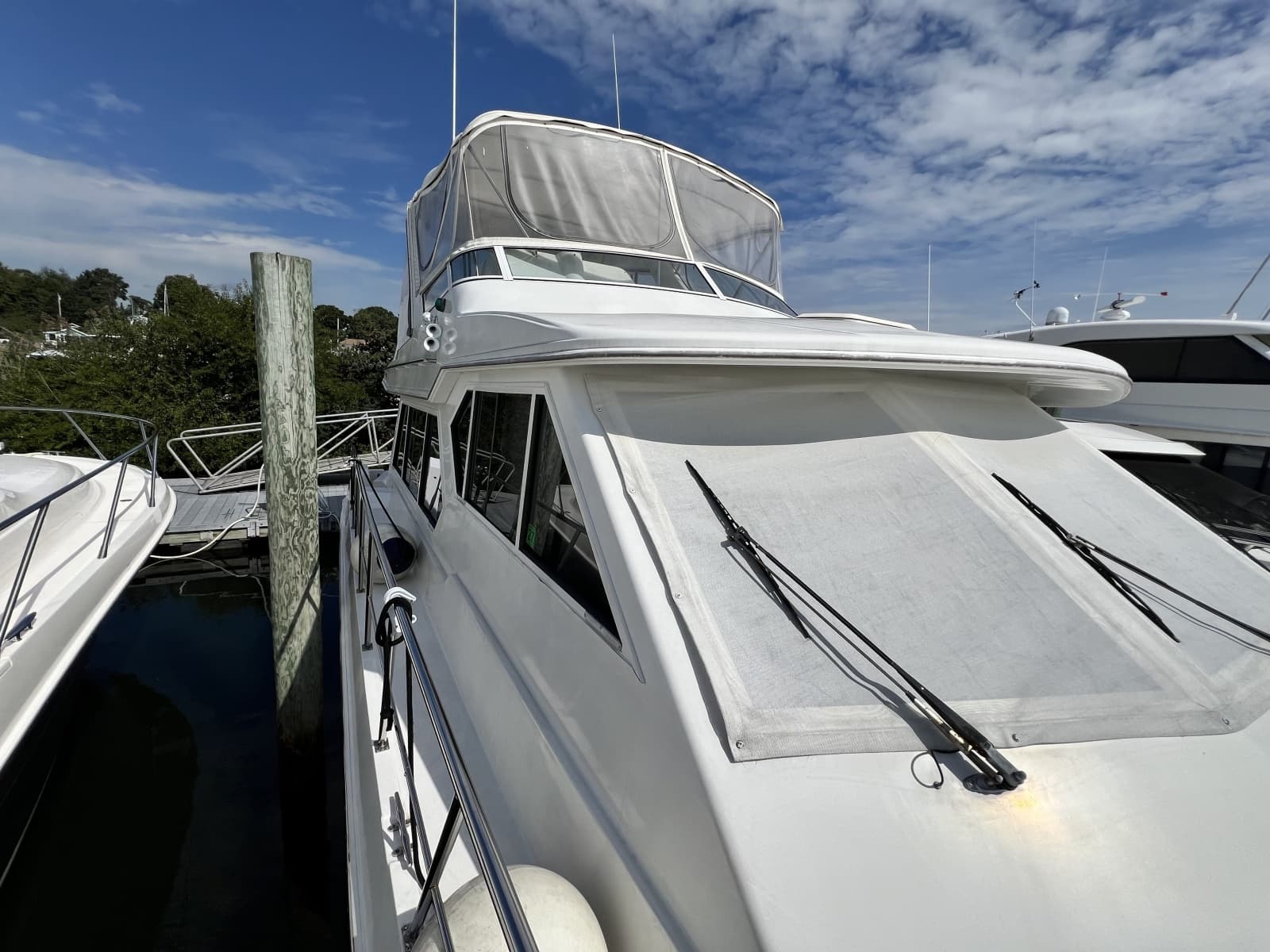 2004 Navigator 4400 - Photo 56