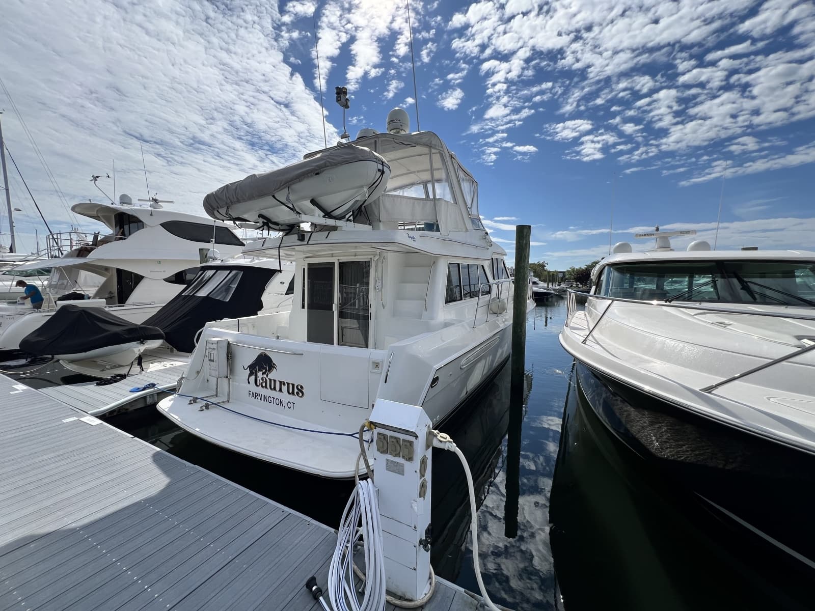 2004 Navigator 4400 - Photo 2