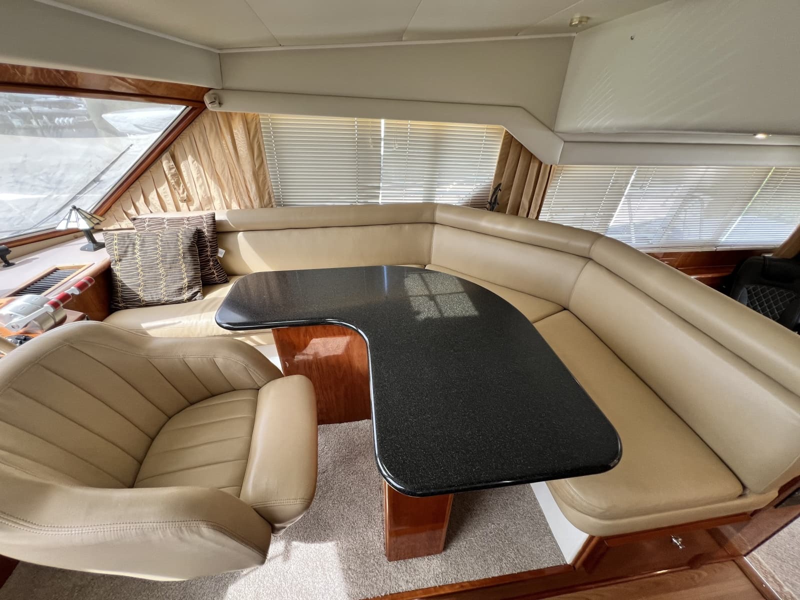 2004 Navigator 4400 - Photo 10