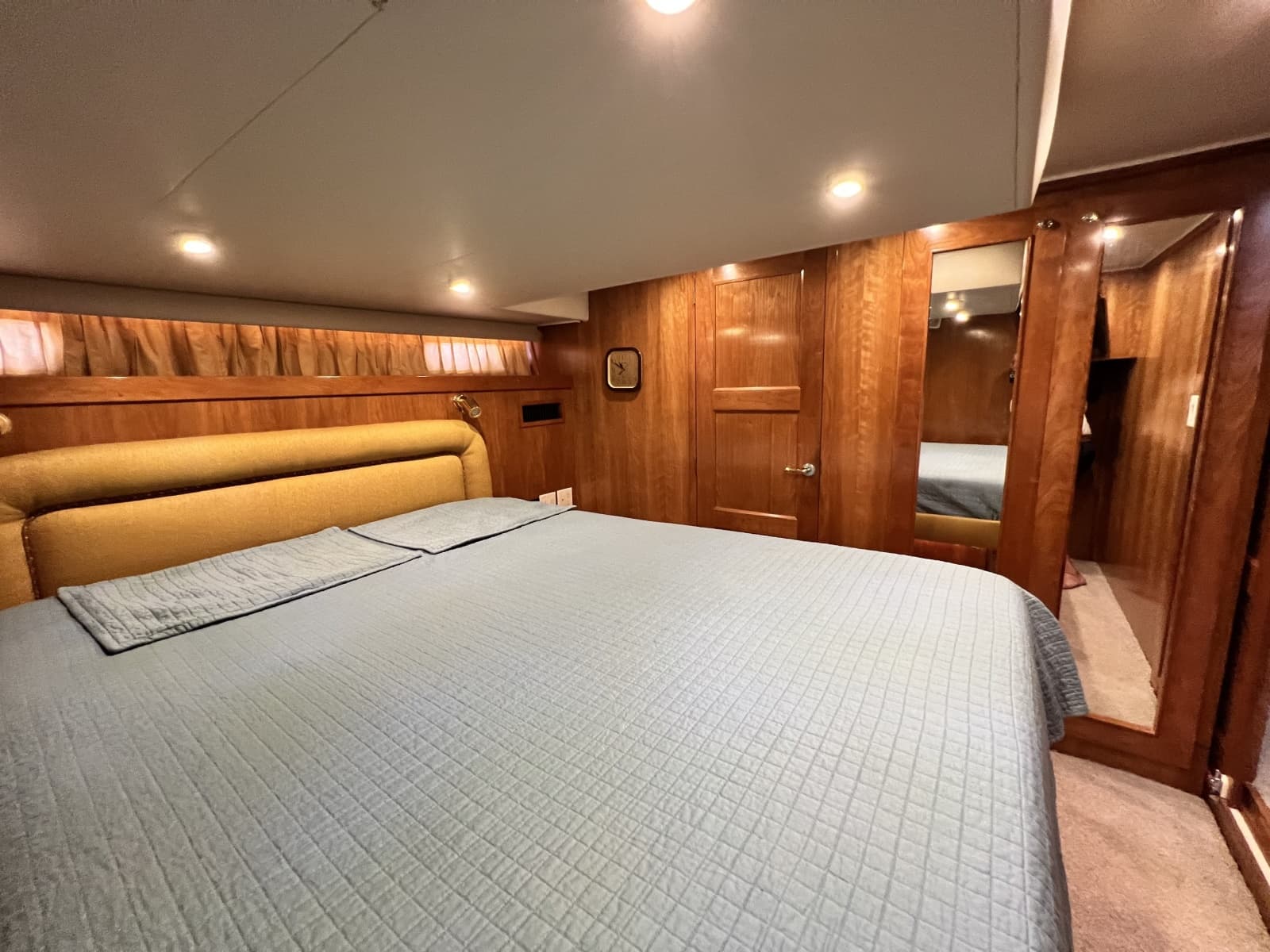 2004 Navigator 4400 - Photo 21