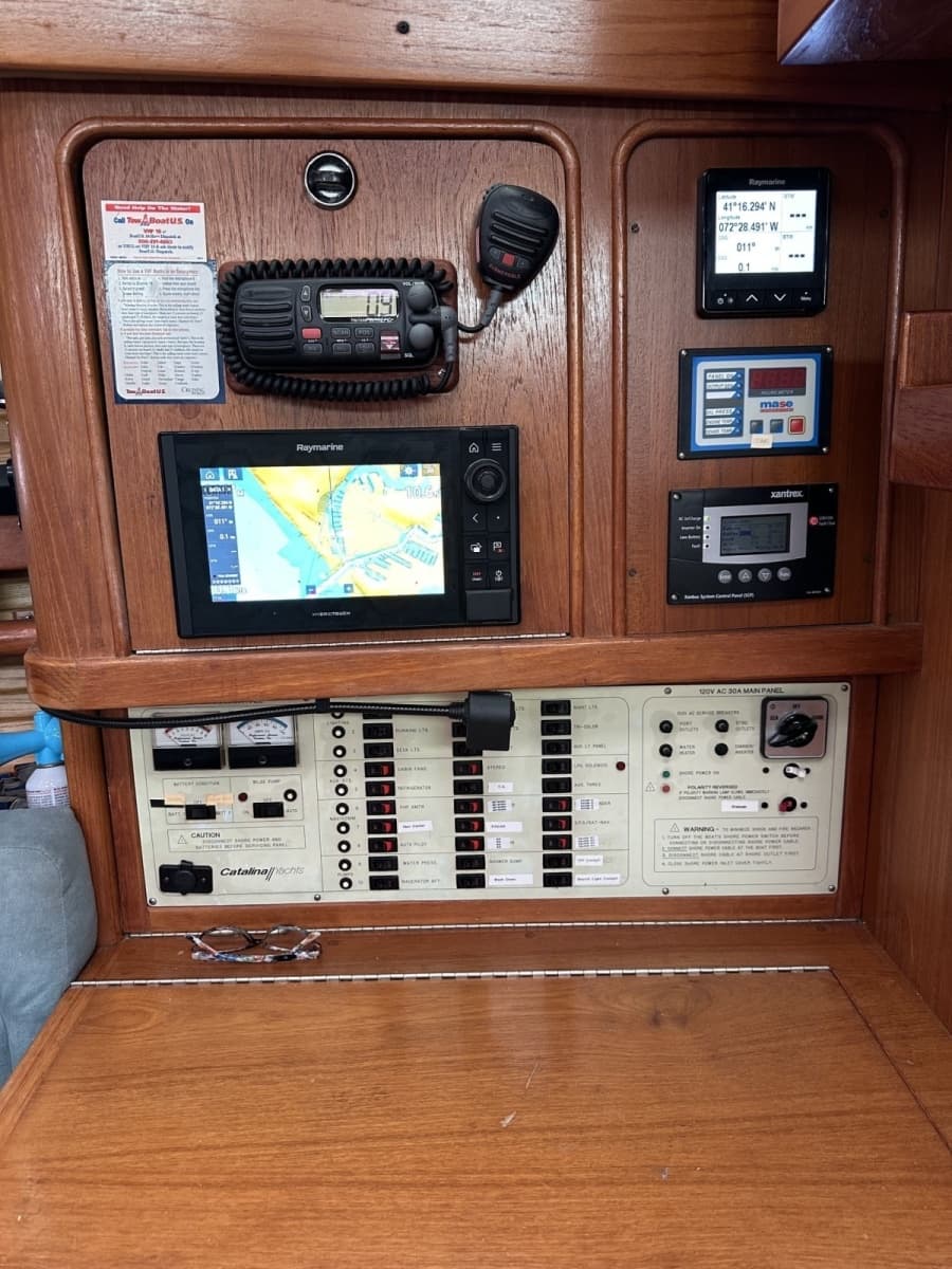 1997 Catalina 380 - Photo 8