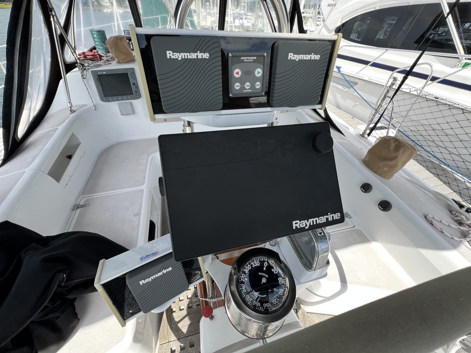 1997 Catalina 380 - Photo 15