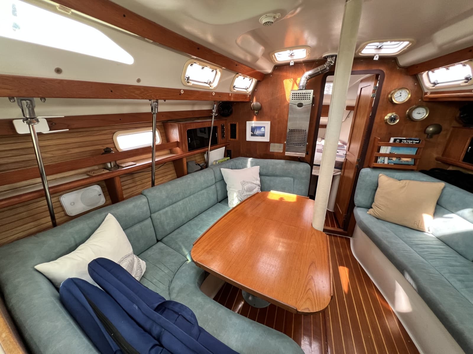 1997 Catalina 380 - Photo 22