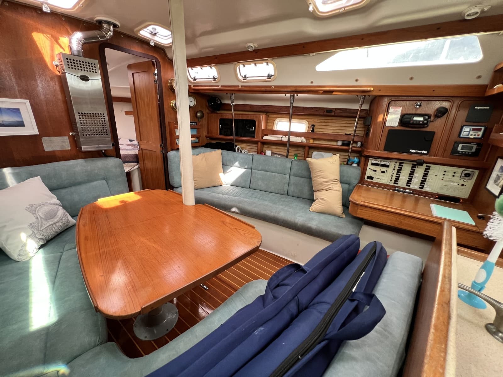 1997 Catalina 380 - Photo 23