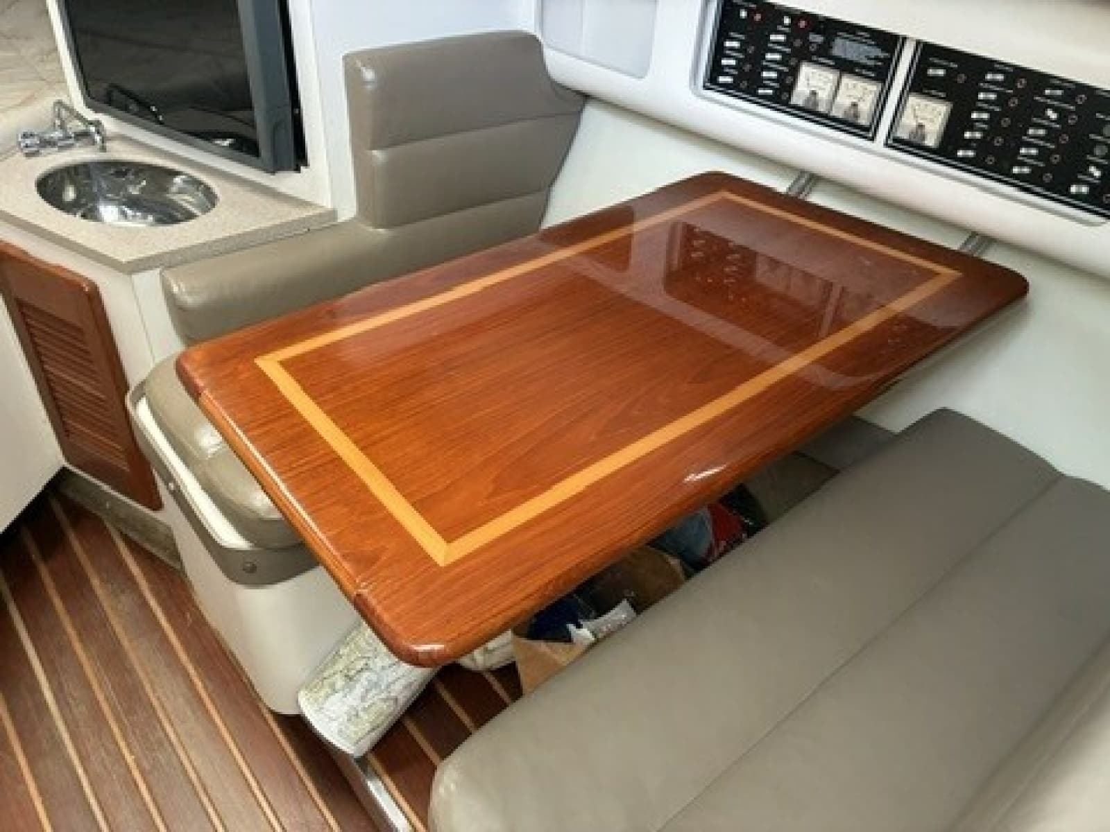 2003 Pursuit 3070 Express - Photo 14