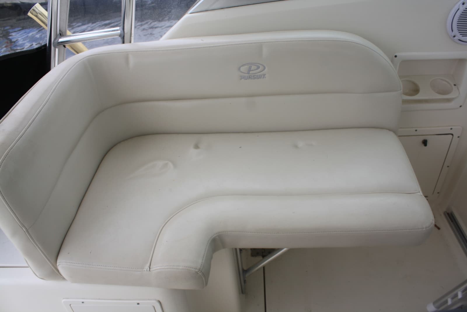 2003 Pursuit 3070 Express - Photo 7