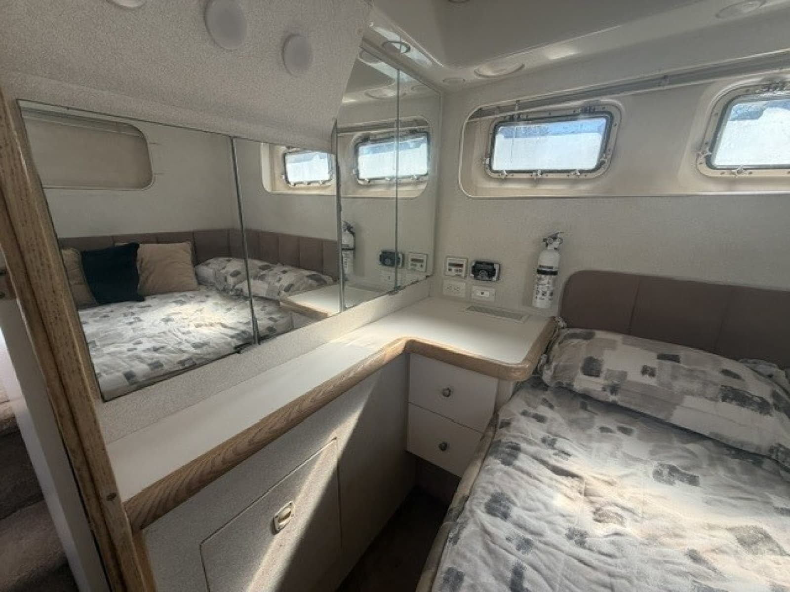 1993 Silverton 34 Motor Yacht - Photo 82