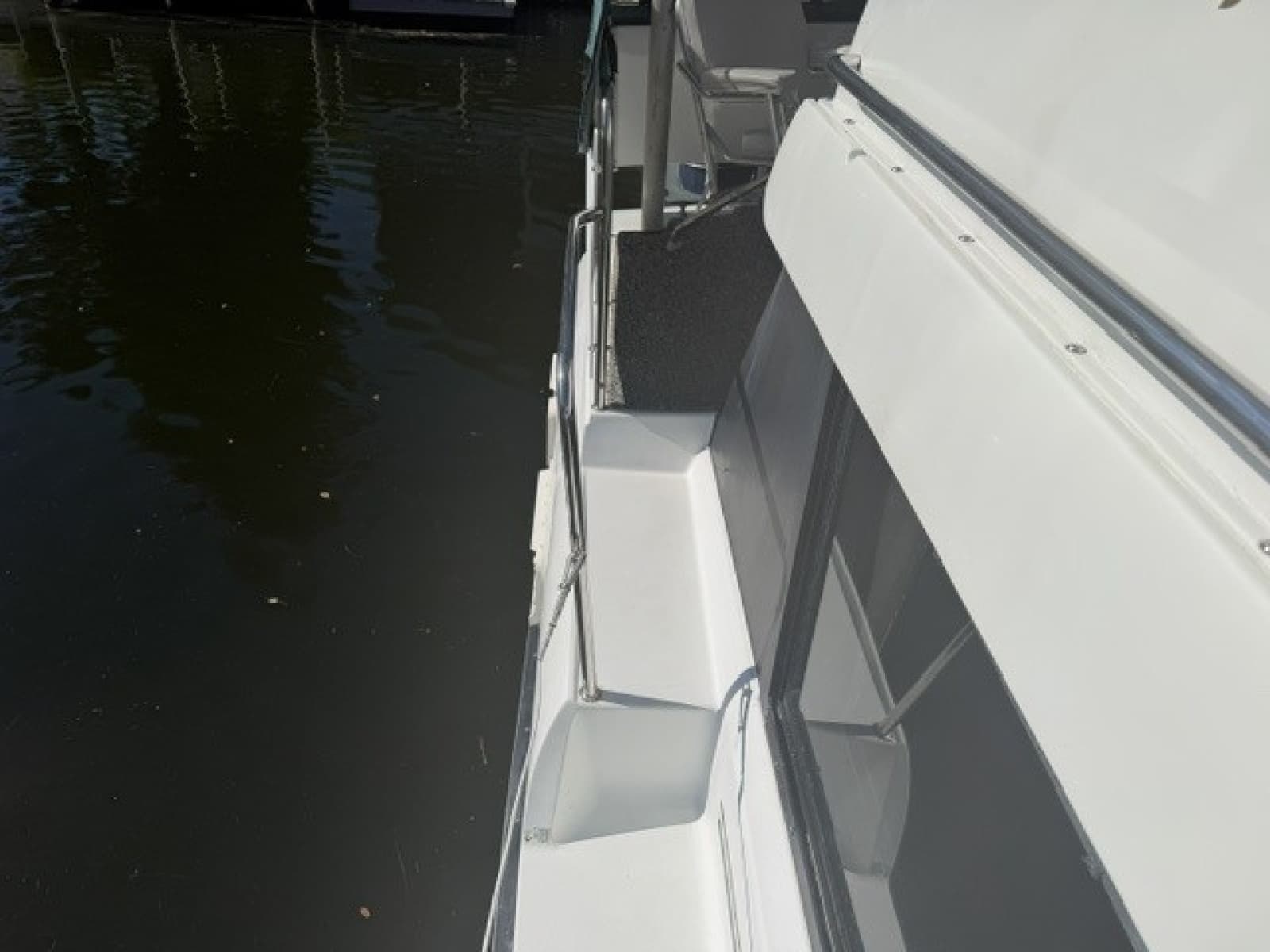 1993 Silverton 34 Motor Yacht - Photo 21