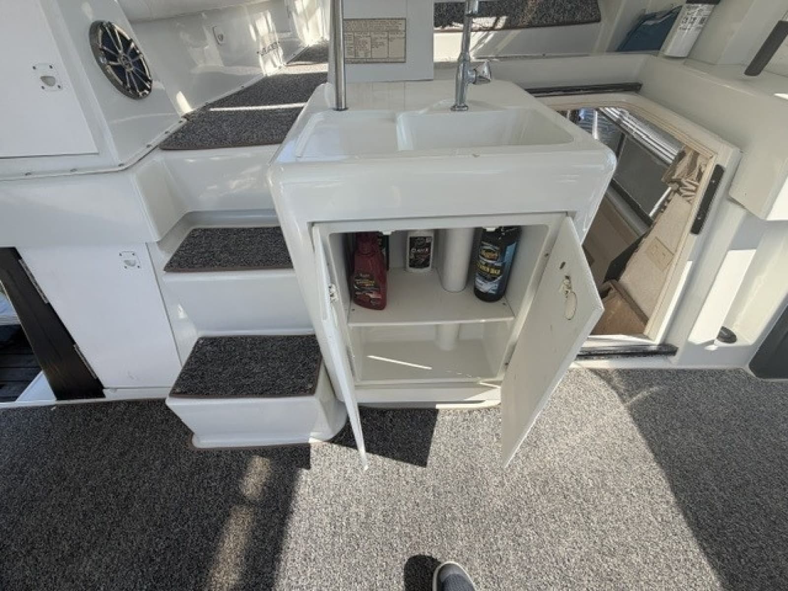 1993 Silverton 34 Motor Yacht - Photo 26