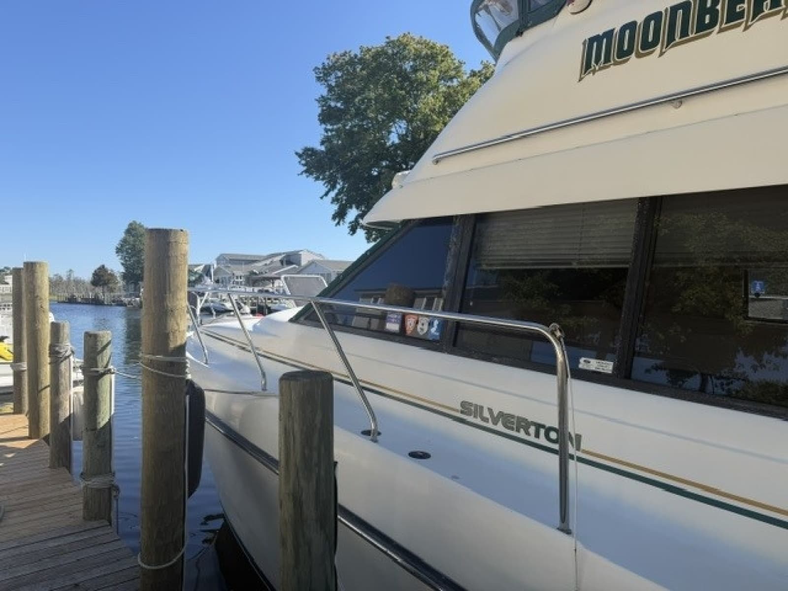 1993 Silverton 34 Motor Yacht - Photo 9