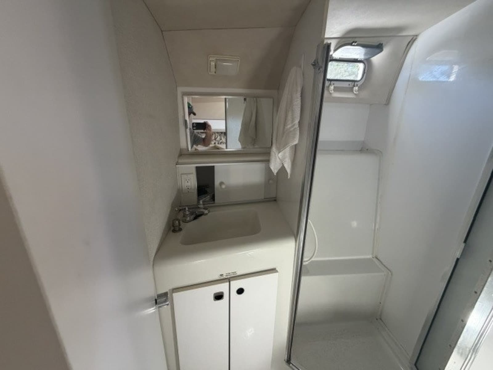 1993 Silverton 34 Motor Yacht - Photo 77