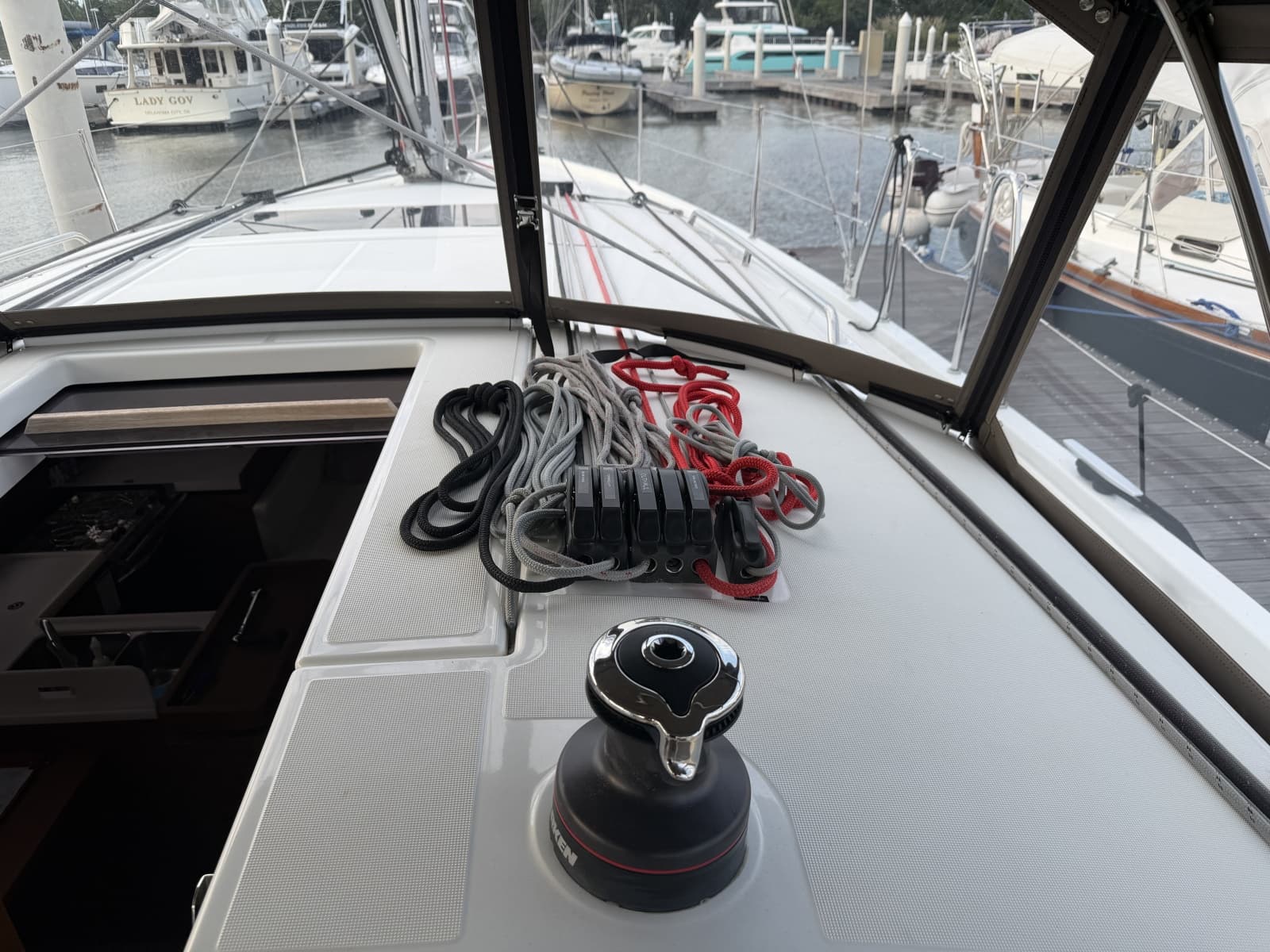 2024 Jeanneau Sun Odyssey 410 - Photo 10