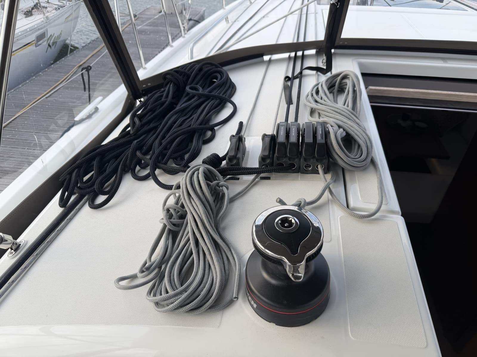 2024 Jeanneau Sun Odyssey 410 - Photo 9