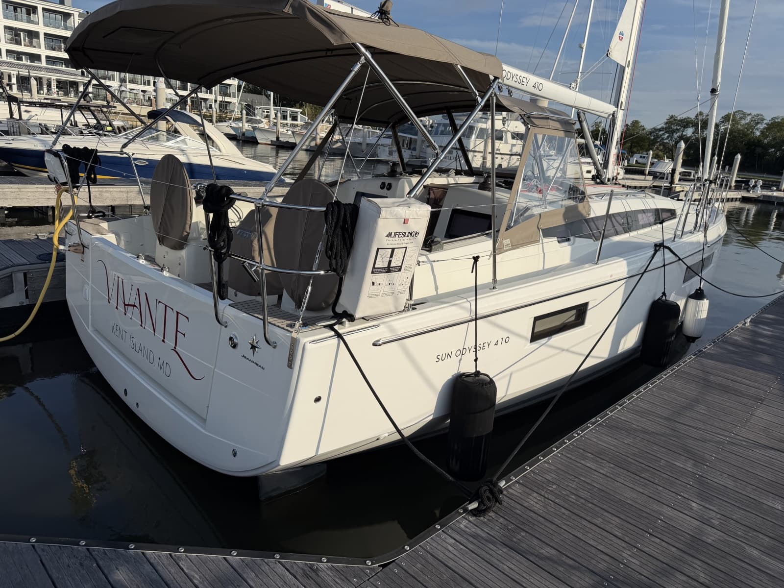 2024 Jeanneau Sun Odyssey 410 - Photo 3