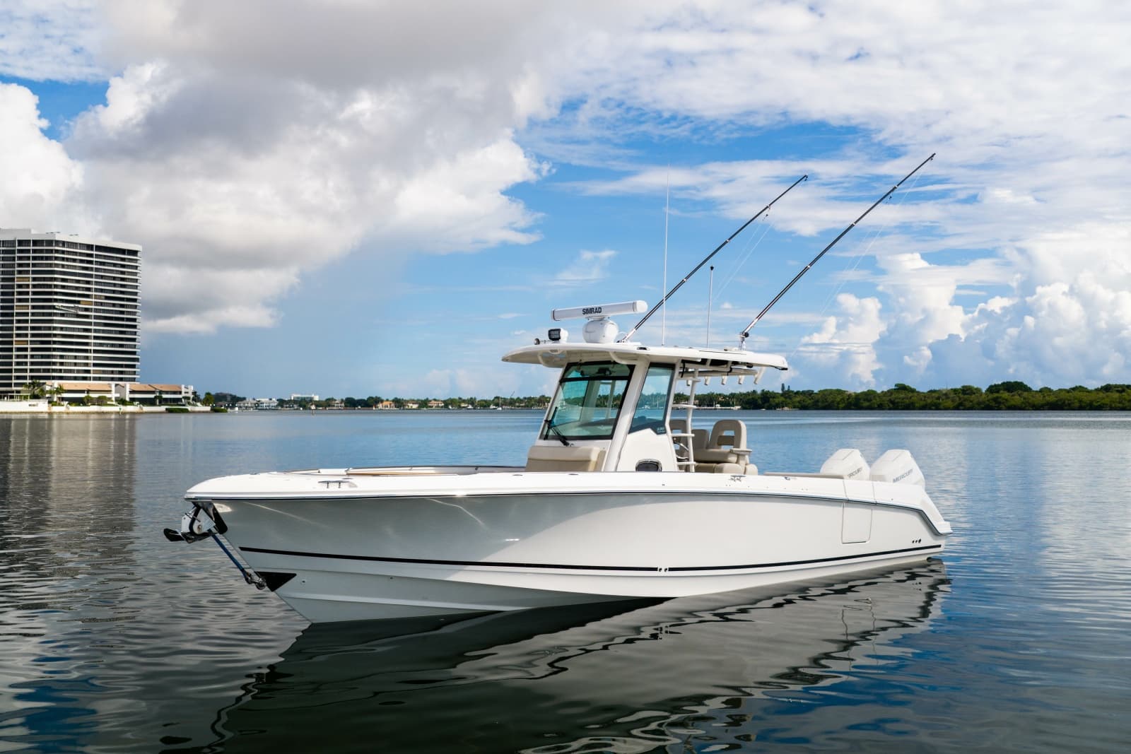 2024 Boston Whaler 330 Outrage - Photo 7