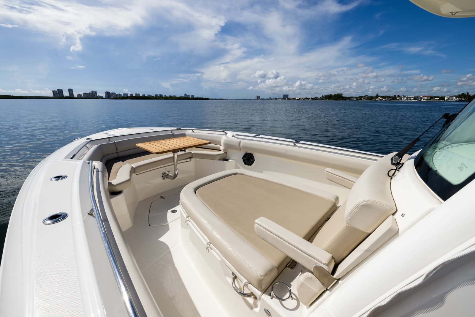 2024 Boston Whaler 330 Outrage - Photo 25