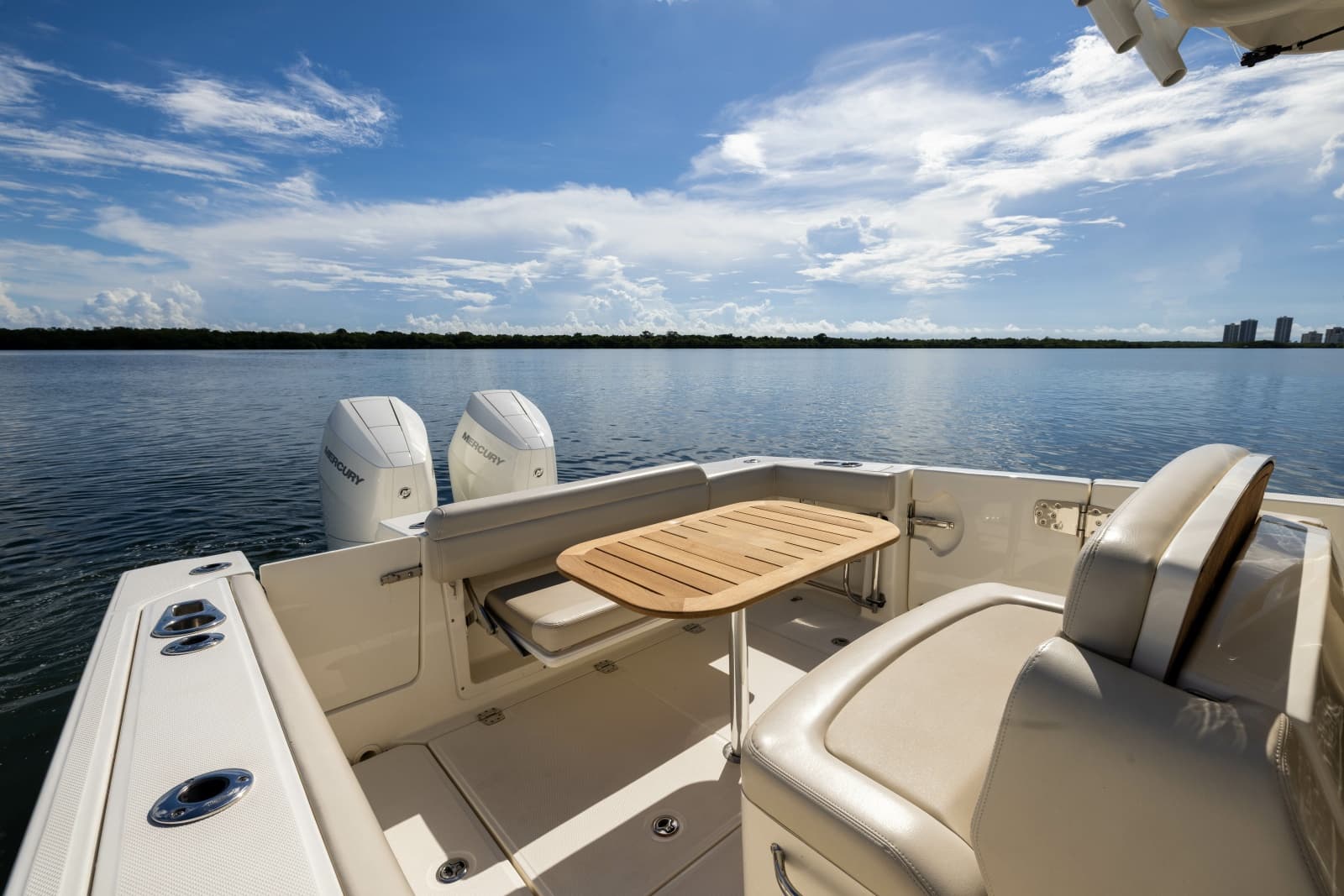 2024 Boston Whaler 330 Outrage - Photo 44