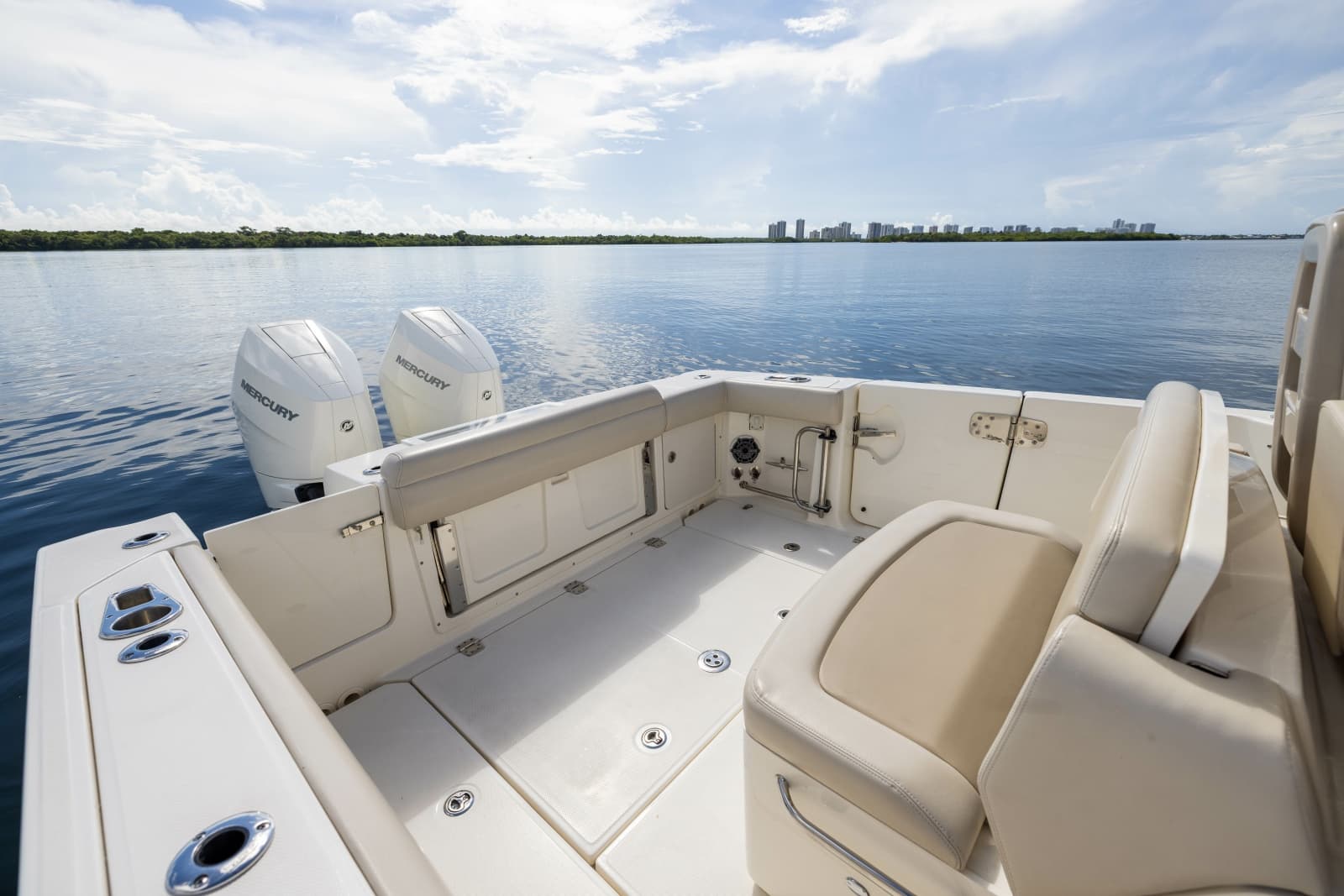 2024 Boston Whaler 330 Outrage - Photo 54