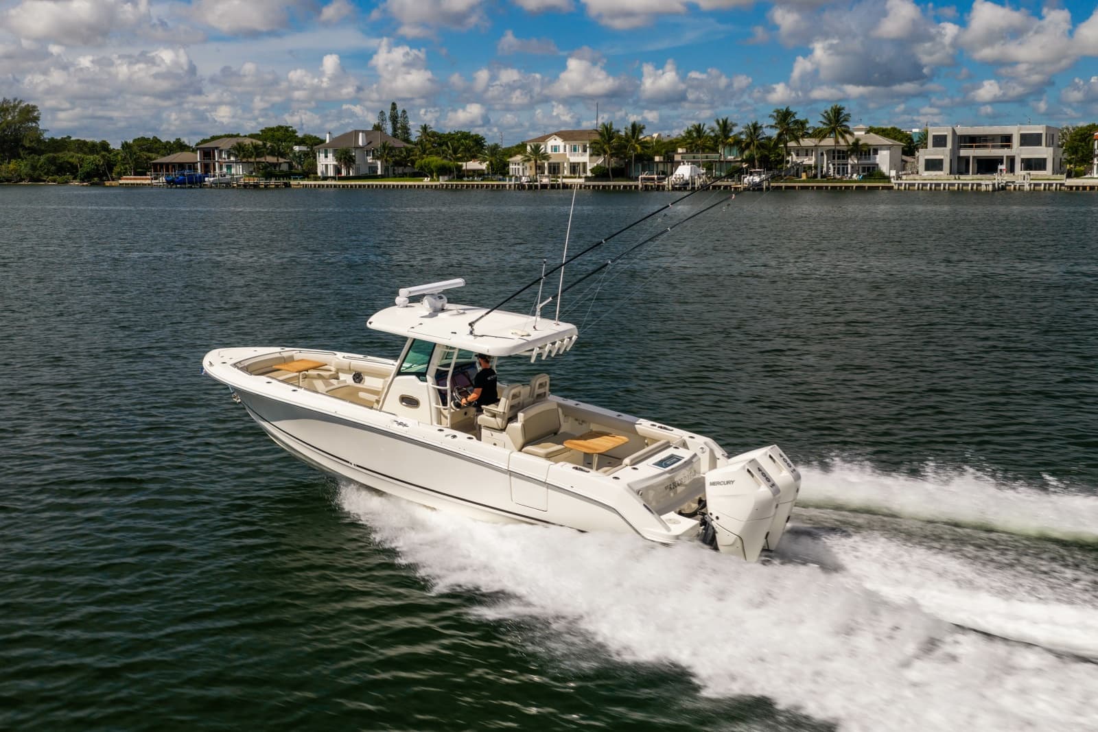 2024 Boston Whaler 330 Outrage - Photo 15